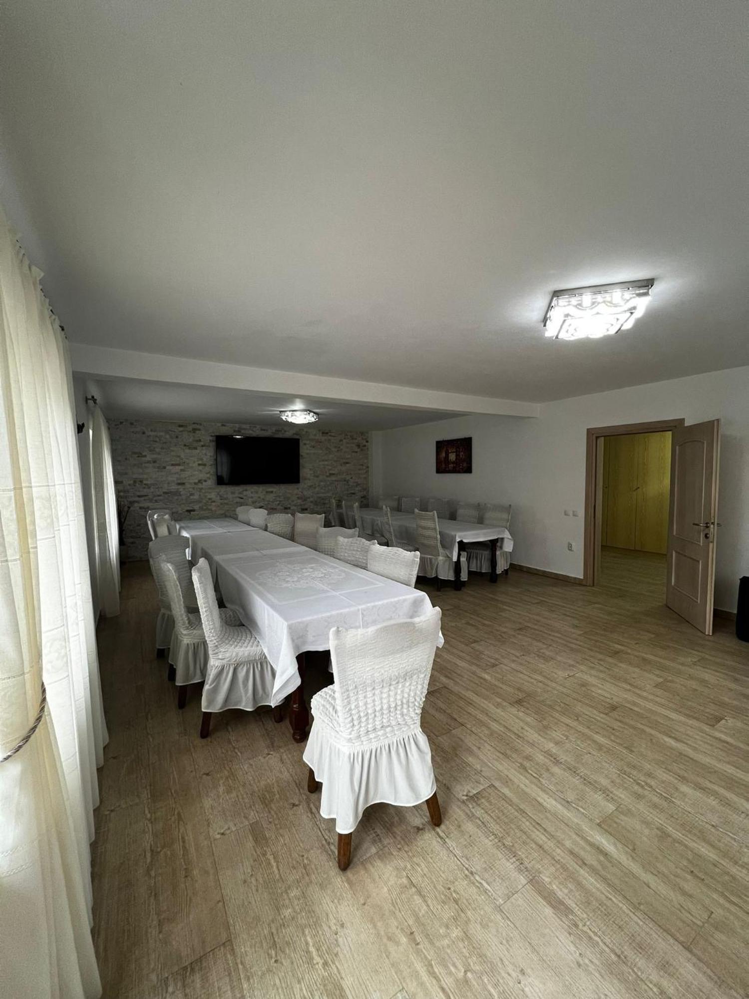 Hotel Casa Bujor De Munte Dragoslavele Extérieur photo